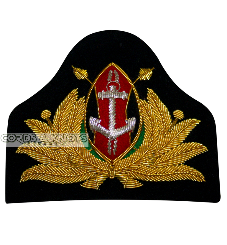 Peaked cap badge / insignia